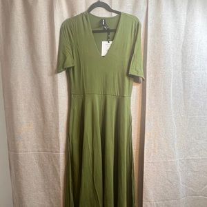 Agnes and Dora essential Austen dress (basil). Pullover dress. New with tags.